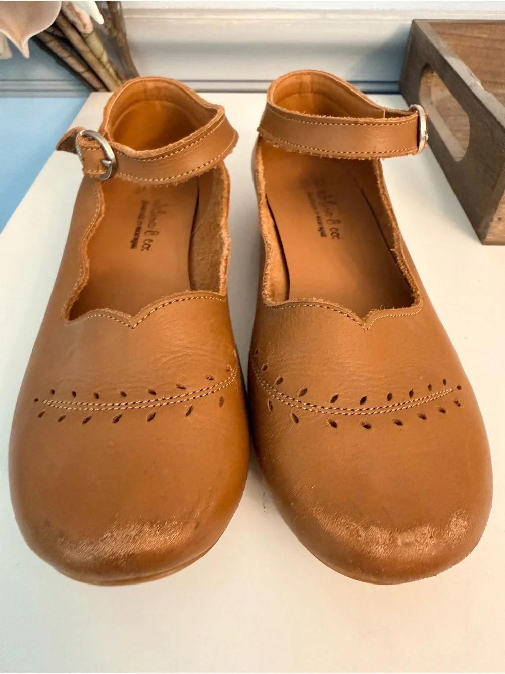 Adelisa & Co Girls Tan Leather Mary Jane Shoes with Ankle Strap Size 30/12